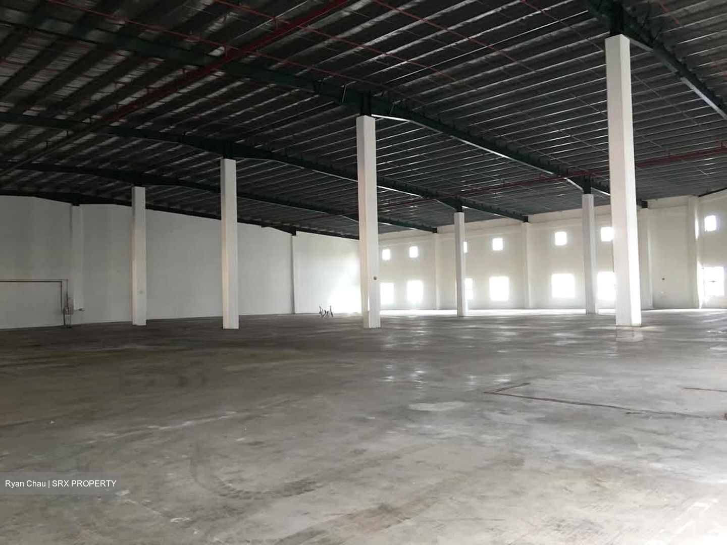 Tuas Avenue 9 (D22), Warehouse #586109281